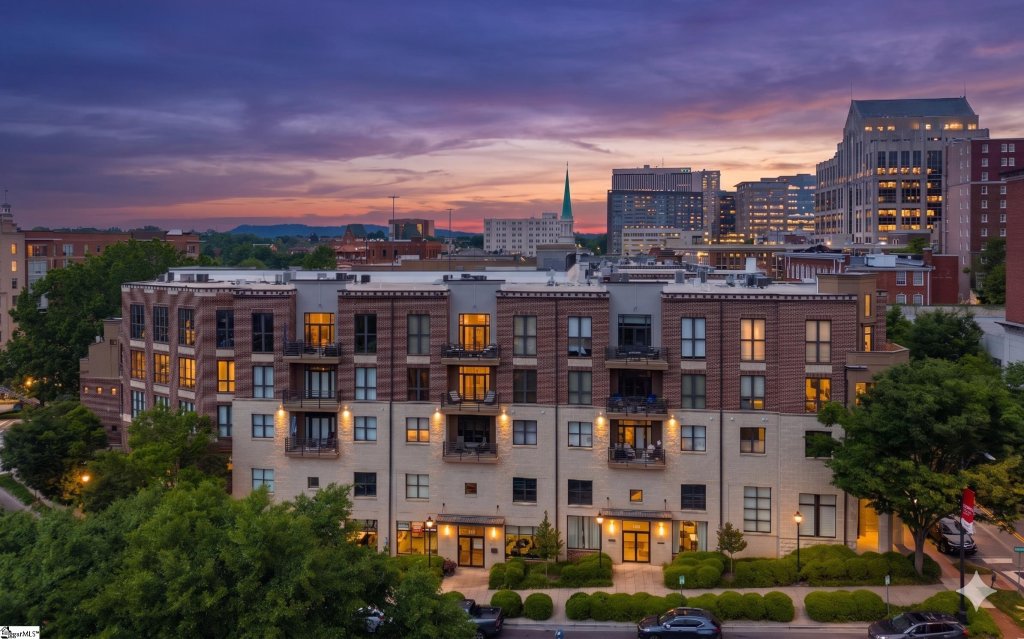 101 W Court Street #224