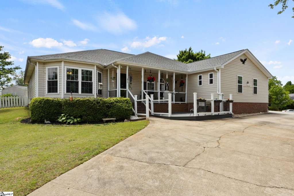Panorama Farms, Greer community