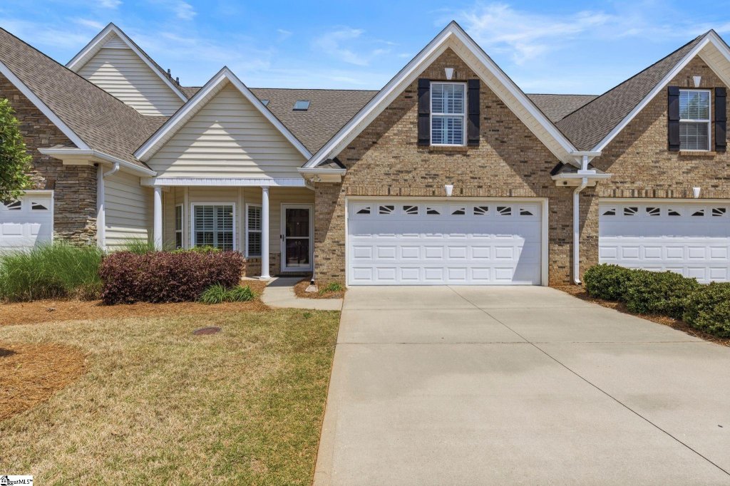 Plantation Greene, Greenville community