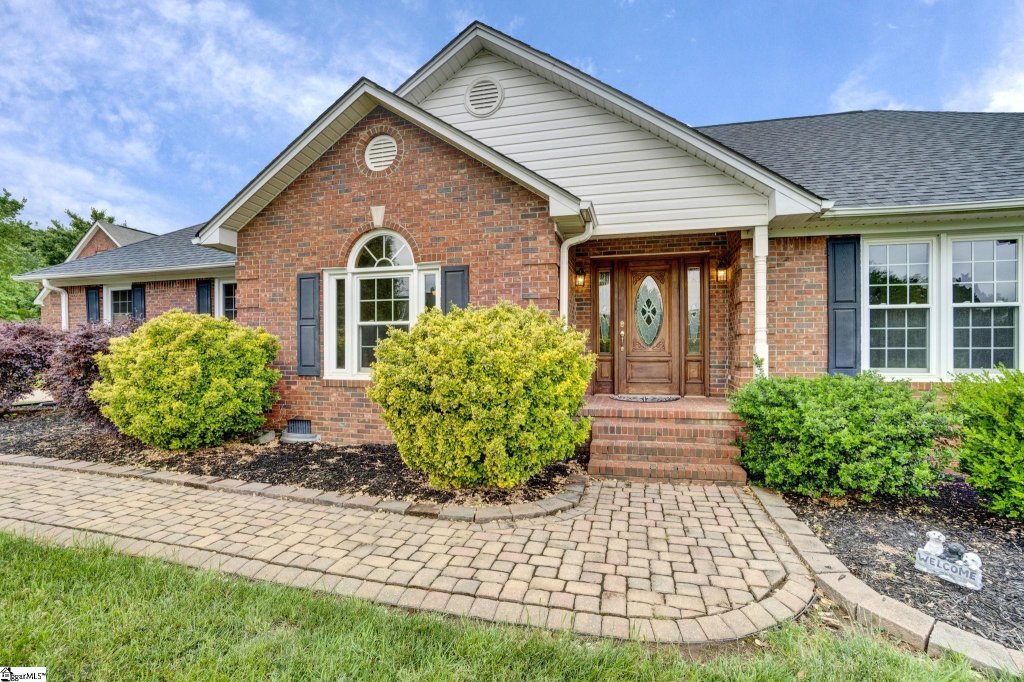 Silver Ridge, Greer community