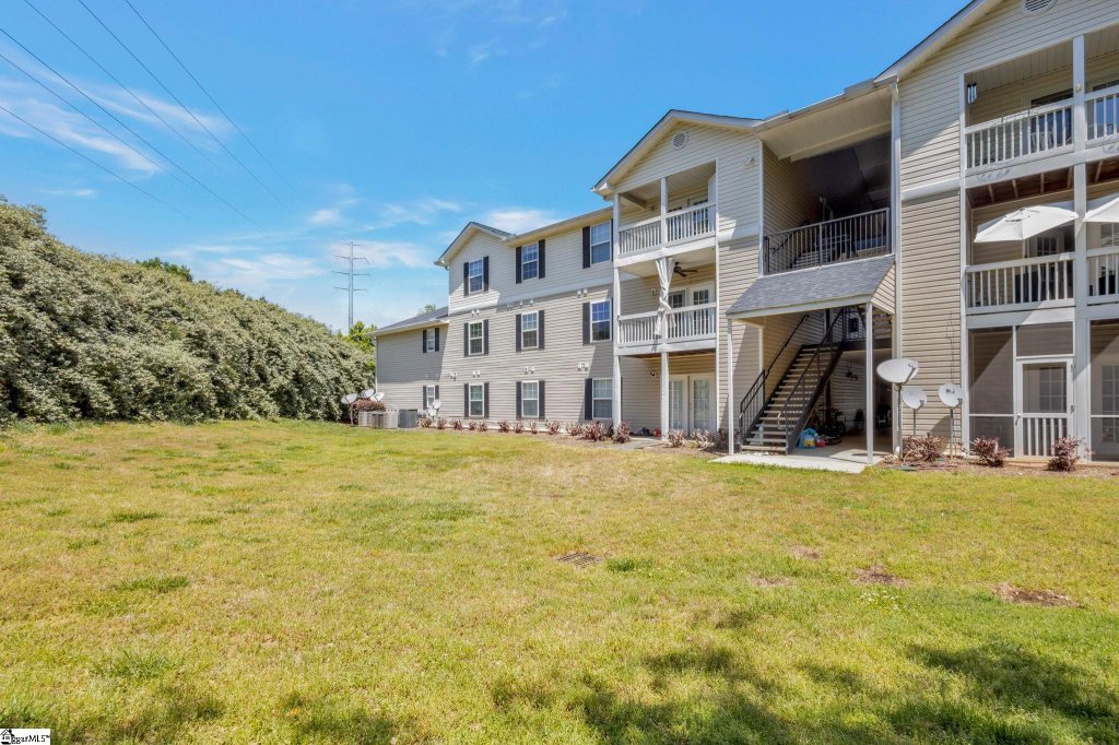 McKenna Commons, Greenville community