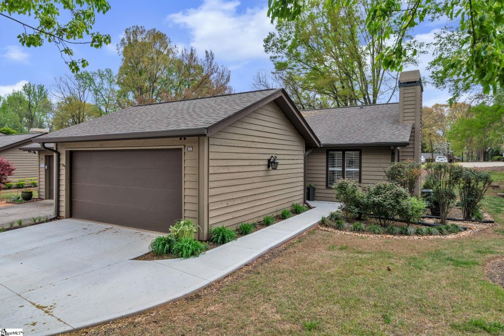 308 Skylark Circle
