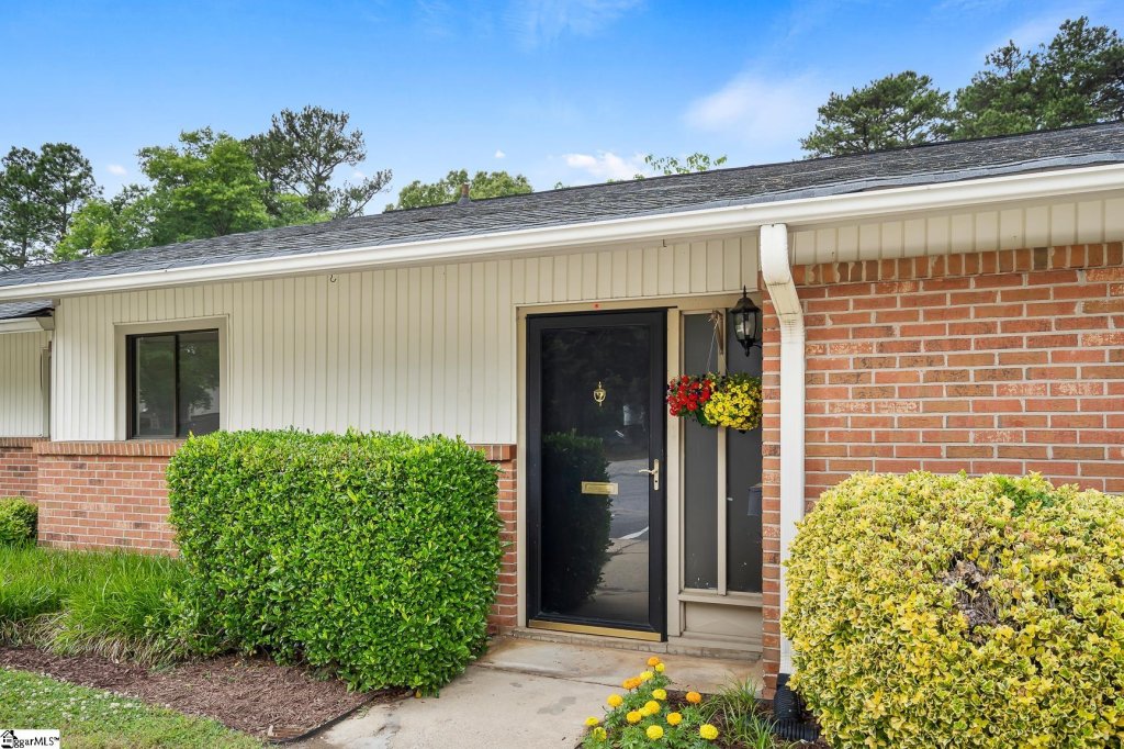 Briarcreek, Greenville community