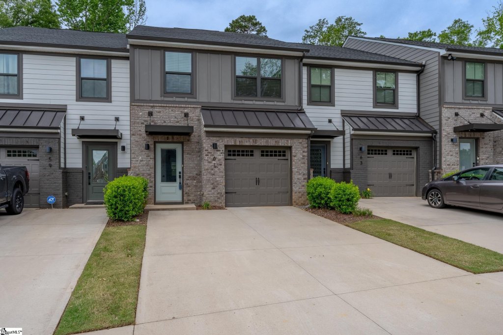 61 Connaught Court