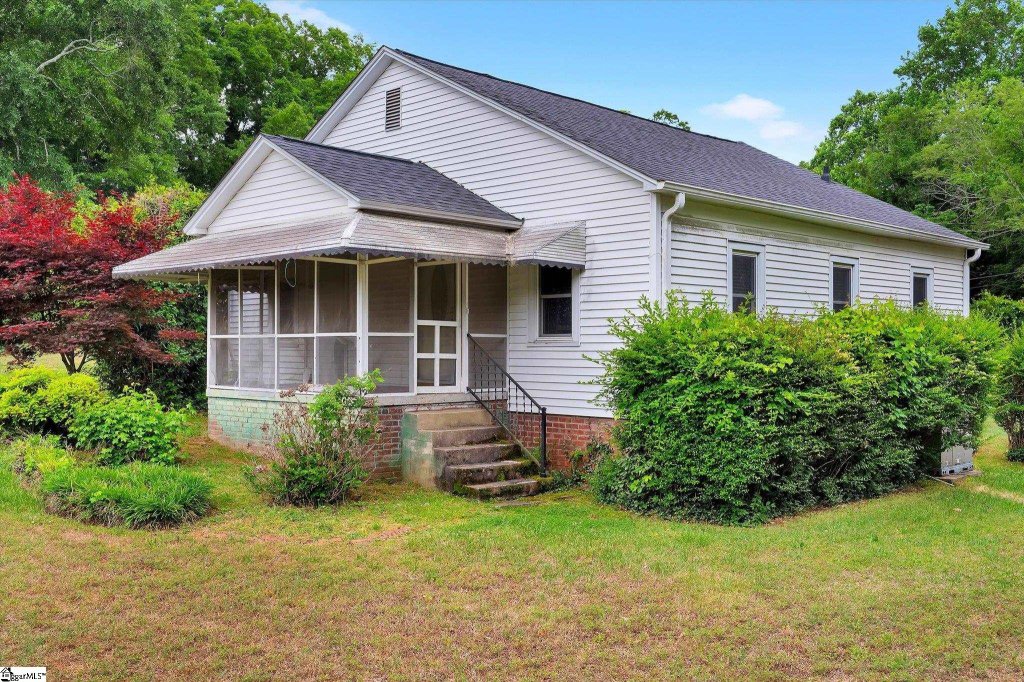 228 Perry Avenue