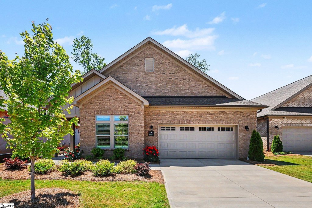 Blaize Ridge, Greer community