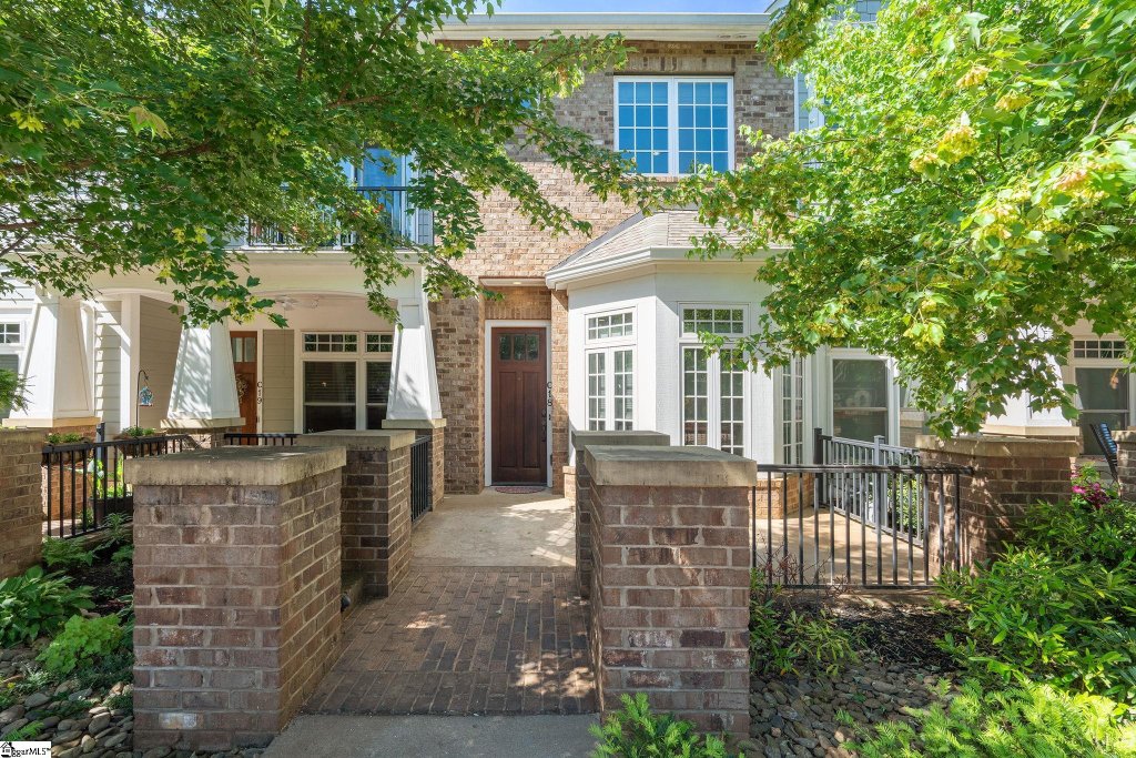 Park Place On Hudson, Greenville community