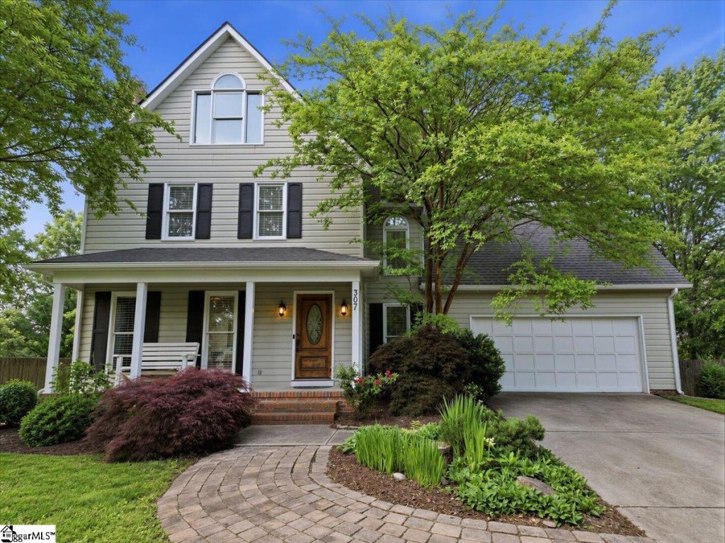 Ashley Oaks, Taylors community