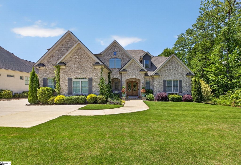 Claremont, Greenville community