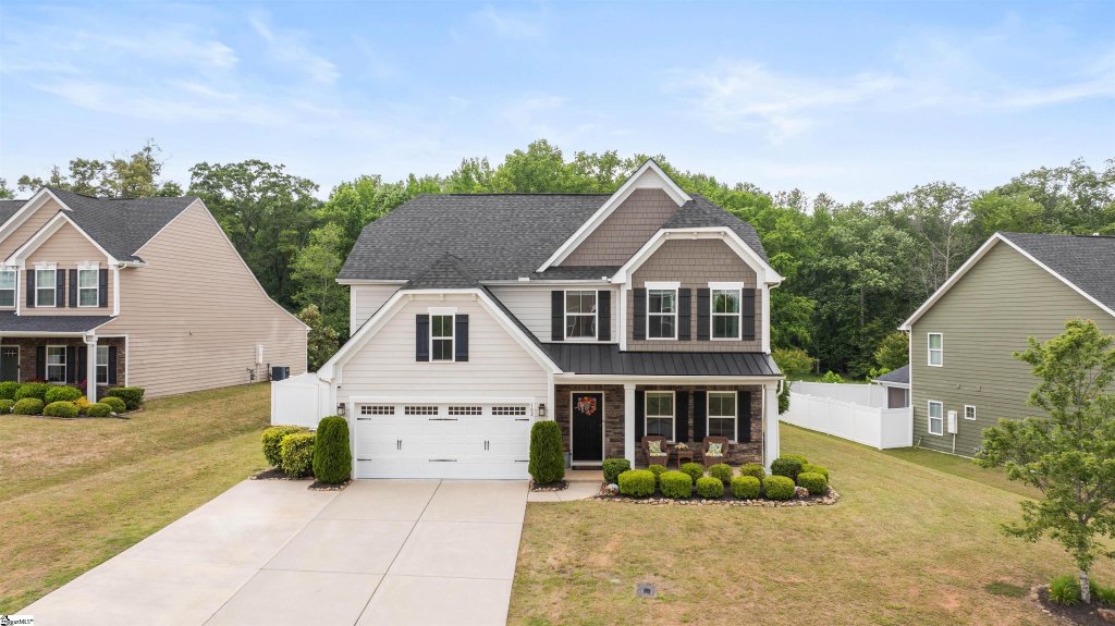 102 Mohegan Way