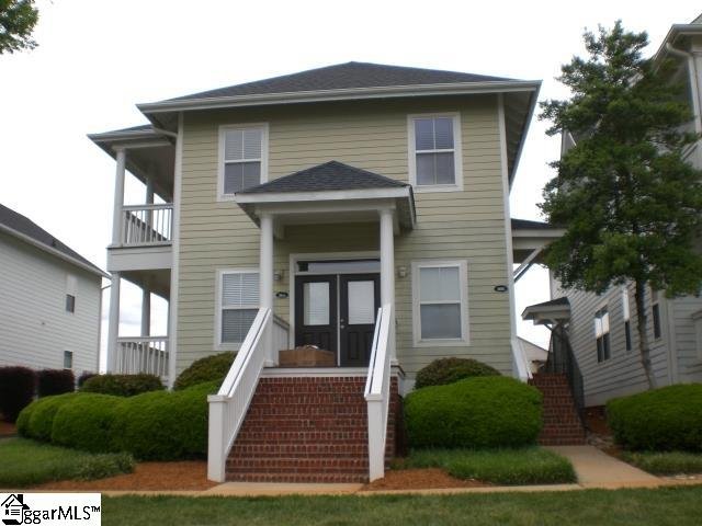16-B Oakhurst Avenue