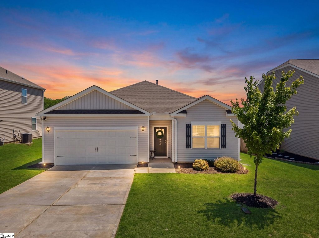 Hampton Hills, Lyman community