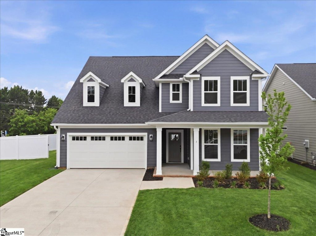 Pelham Crossing, Greenville community