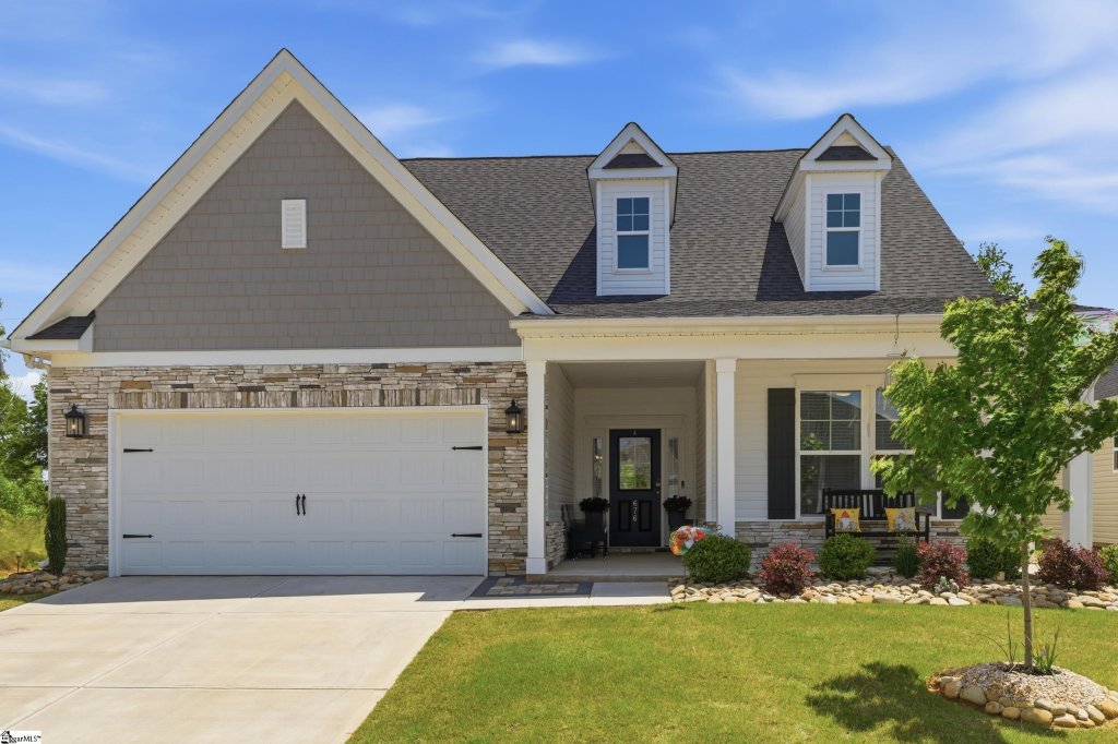 Oakton, Greer community