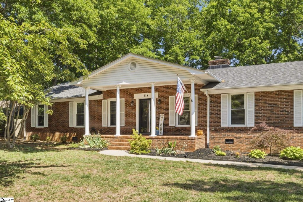 218 Crestwood Drive