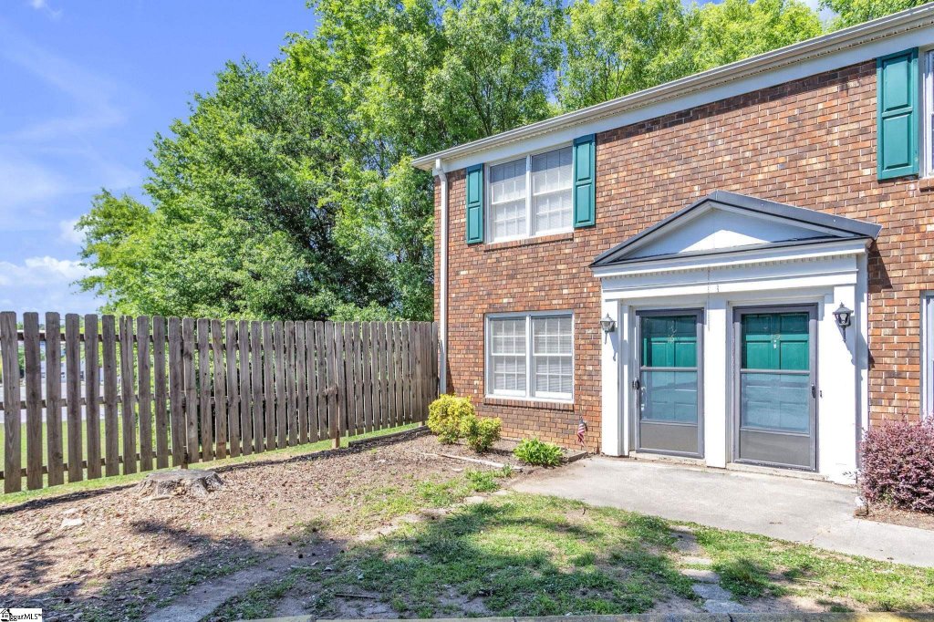 Wildaire, Taylors community