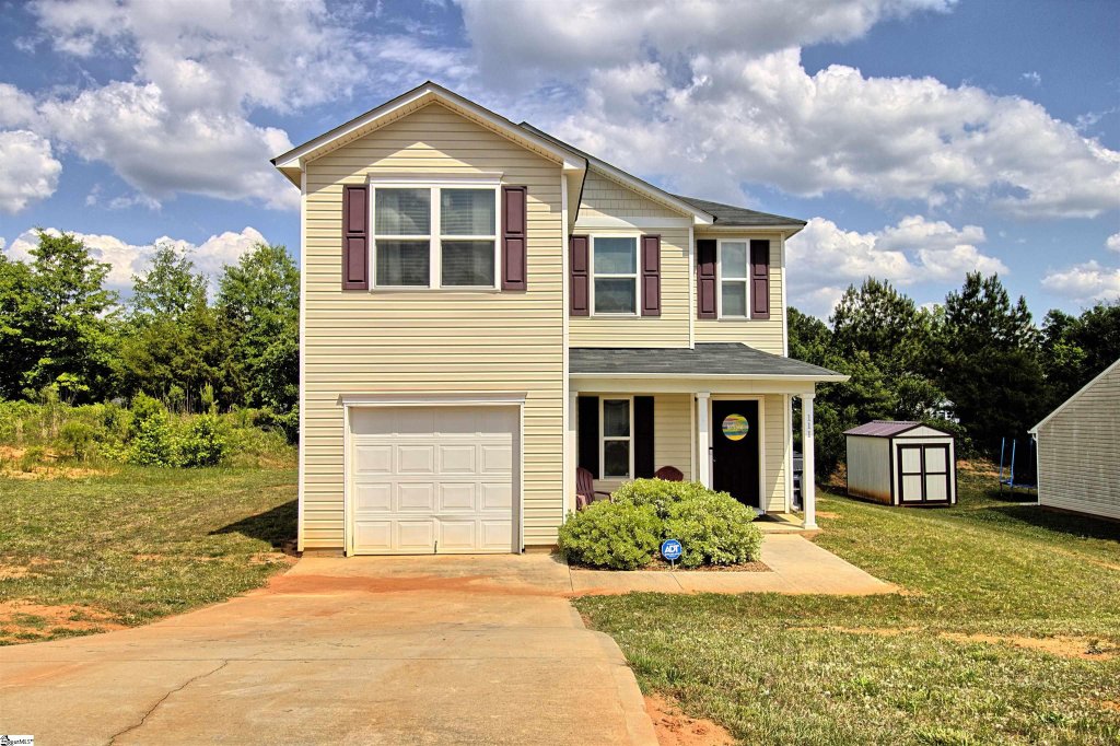 Pinehaven Pointe, Laurens community