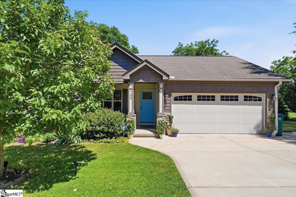 739 Kingswood Valley Drive