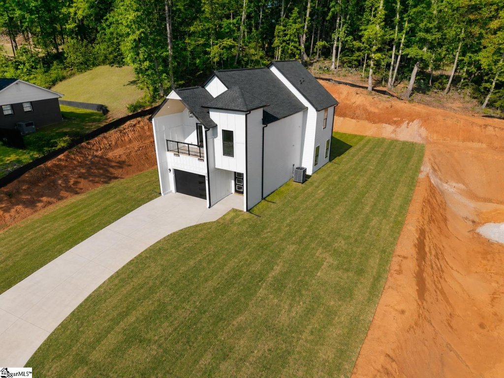156 Boxwood Lane