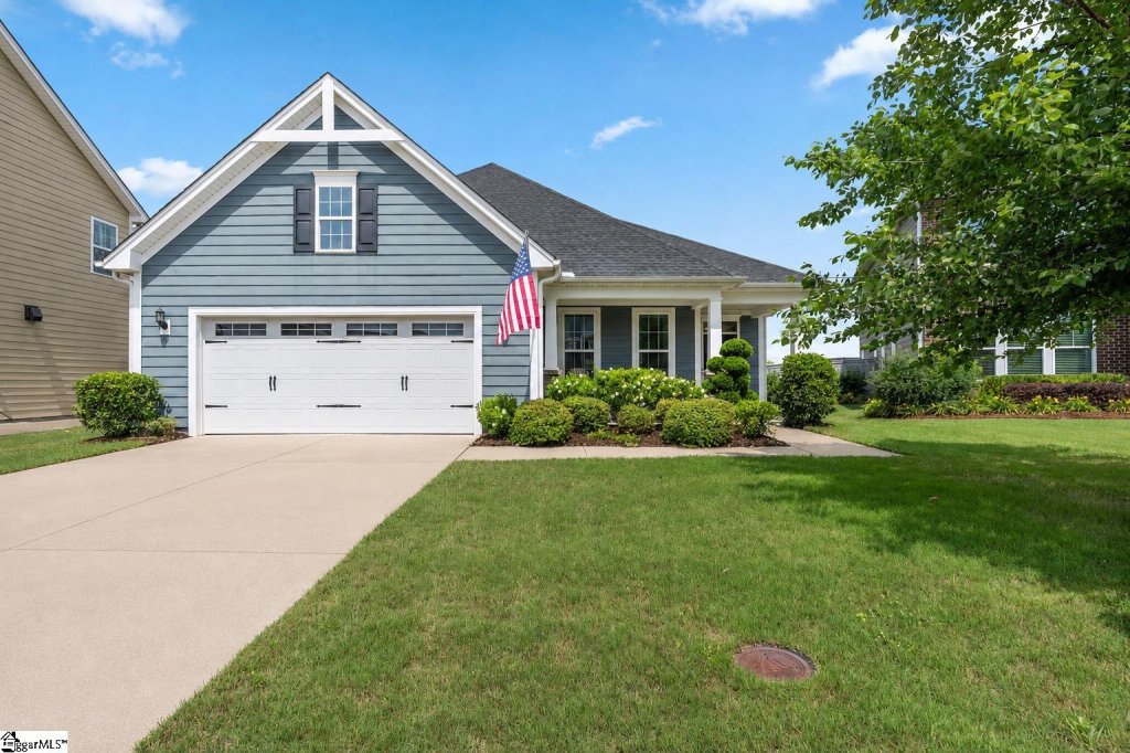 Easton Ridge, Greer community