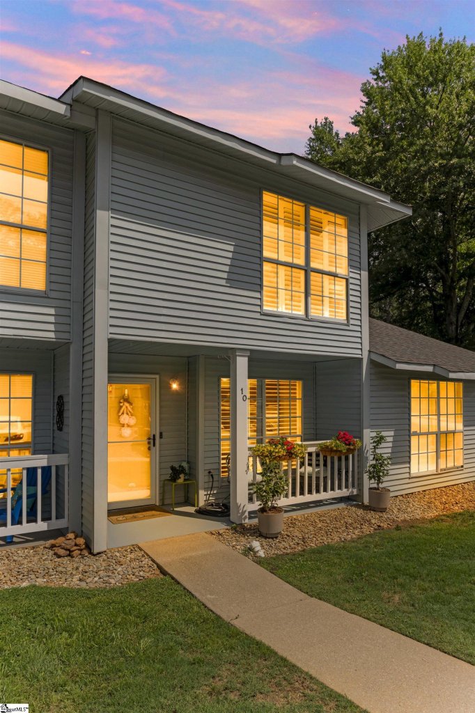10 Bear Grass Court