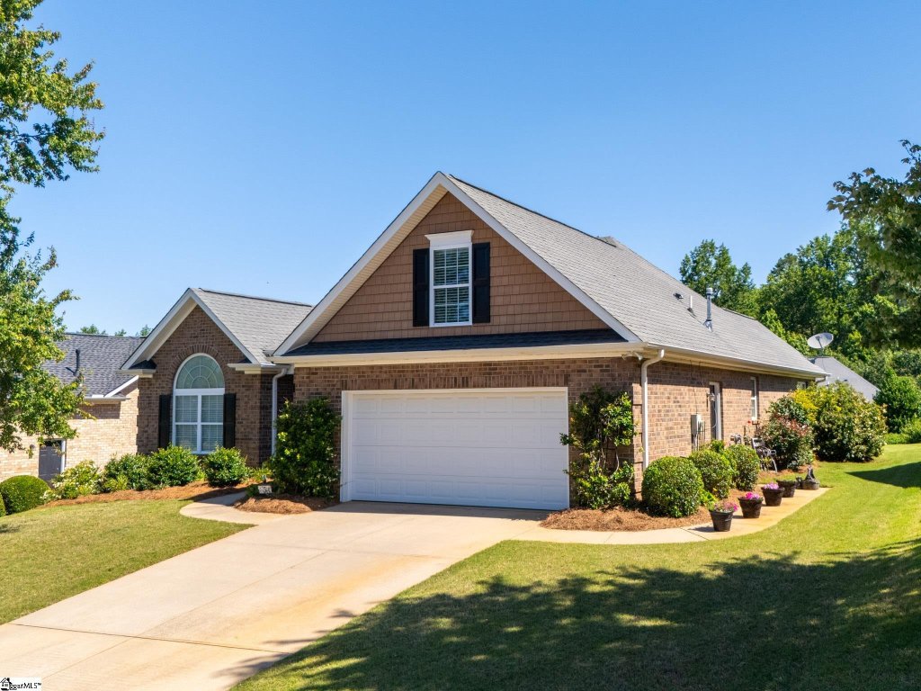 5 Cedarcrest Court