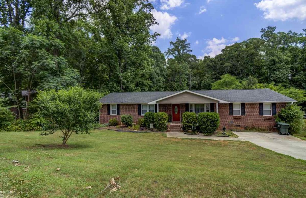 104 Cascade Dr