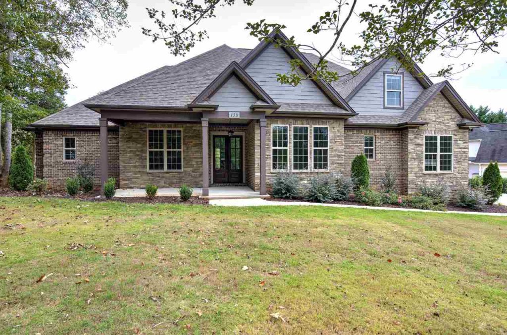 138 Lake Park Drive