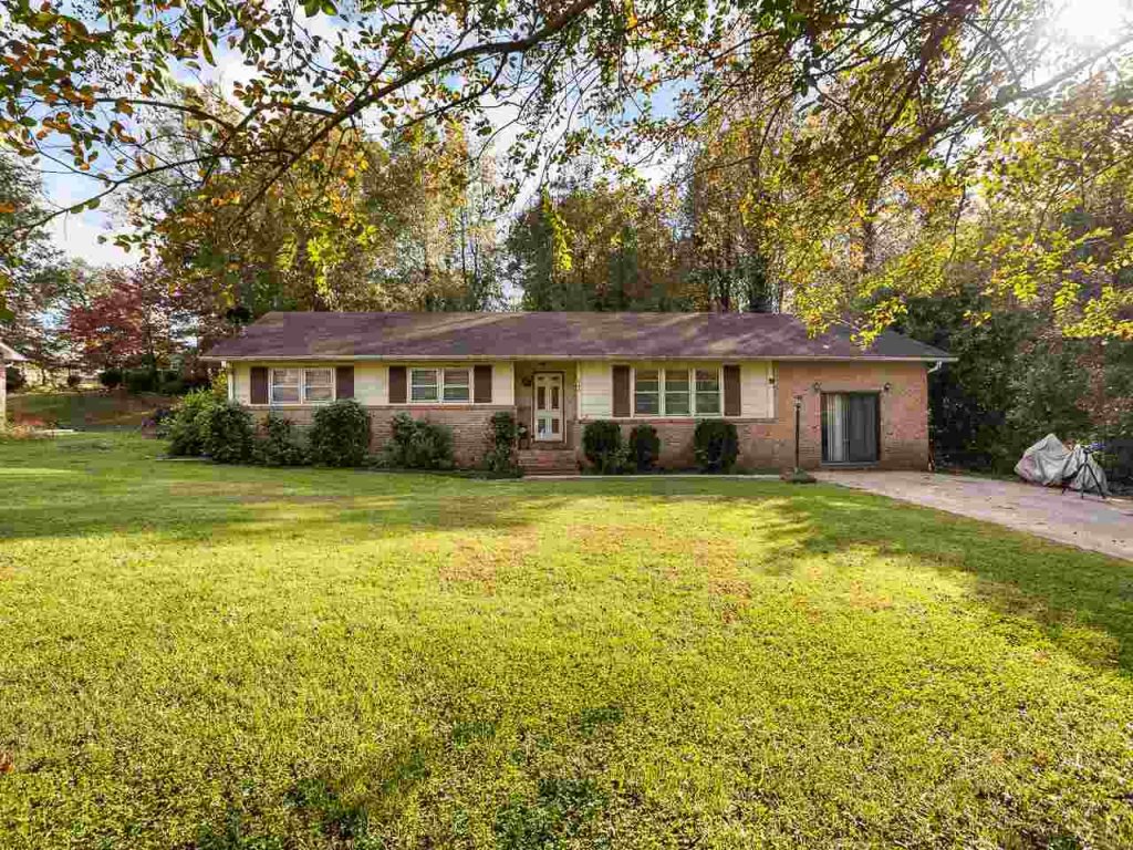 896 Beverly Drive