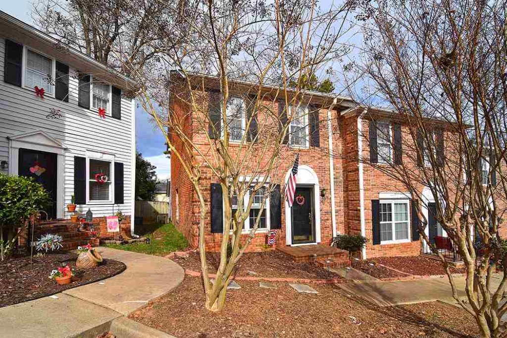 40 Somersett Drive