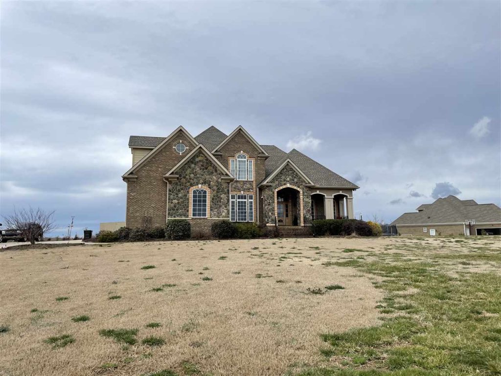 252 Thorncrest Drive