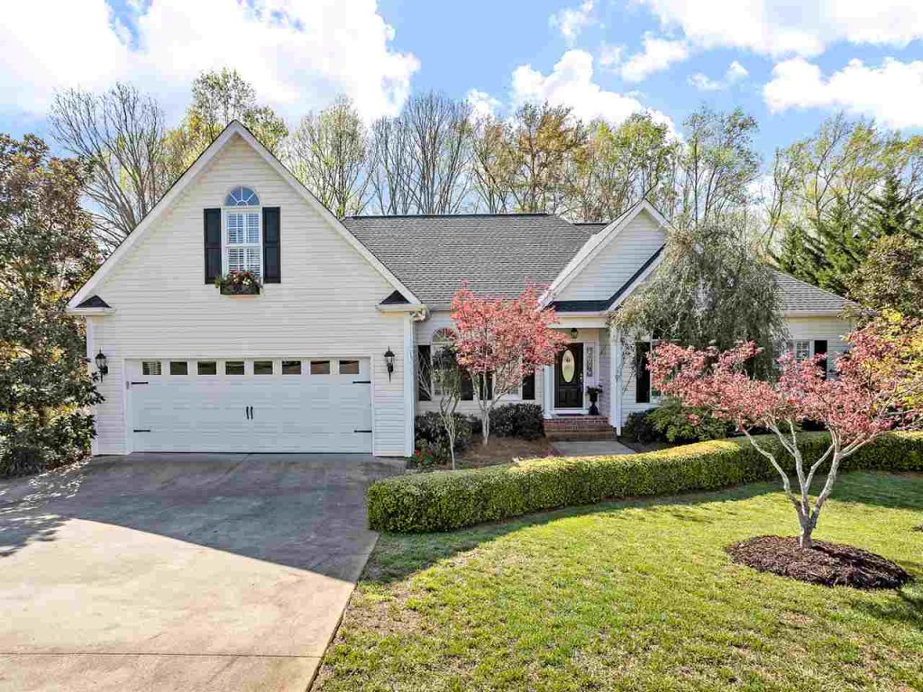 633 Nicholas Austin Ln