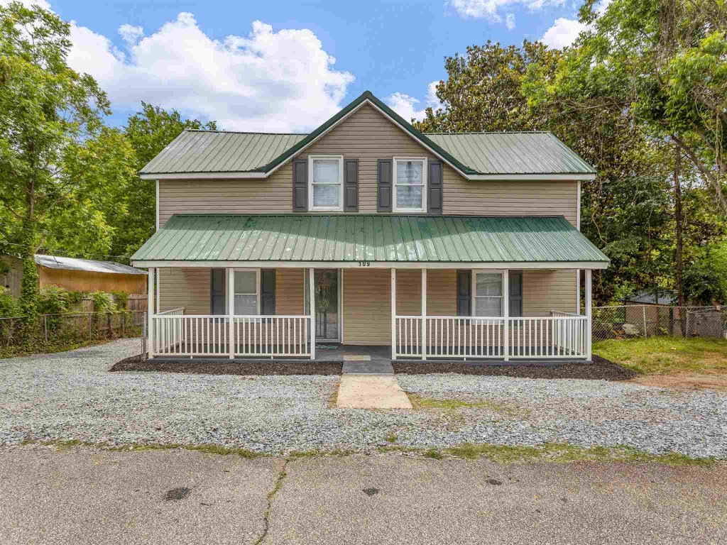 109 Highland Street
