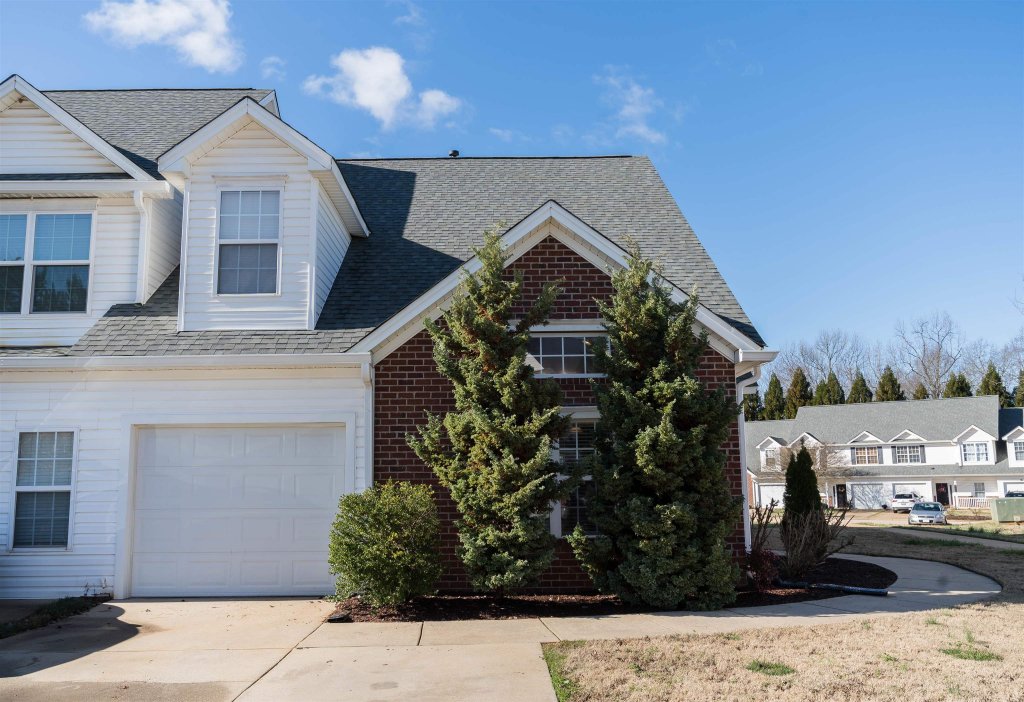 386 Still Water Circle