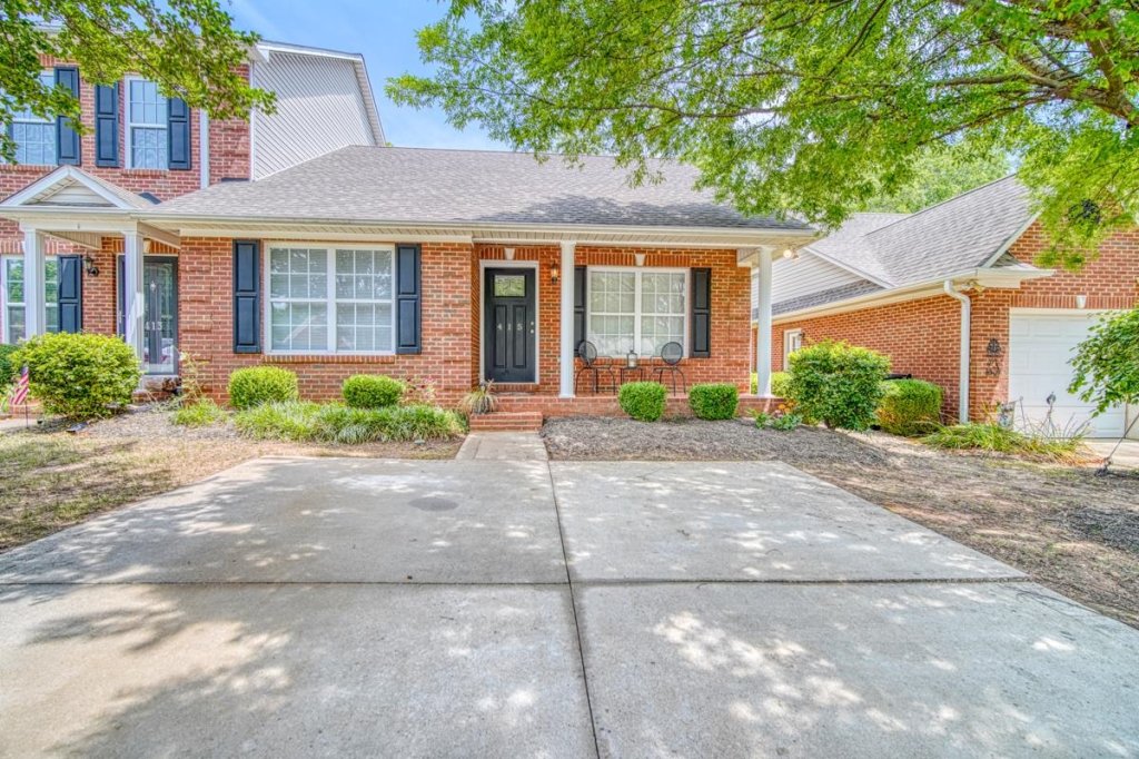 415 Rexford Dr