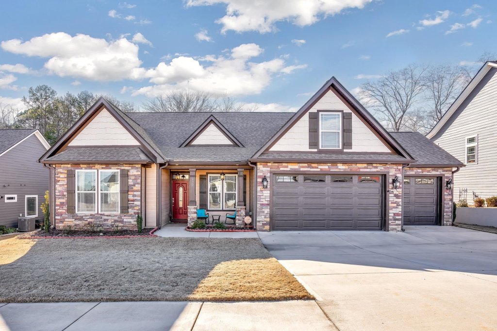 120 Southern Oaks Drive