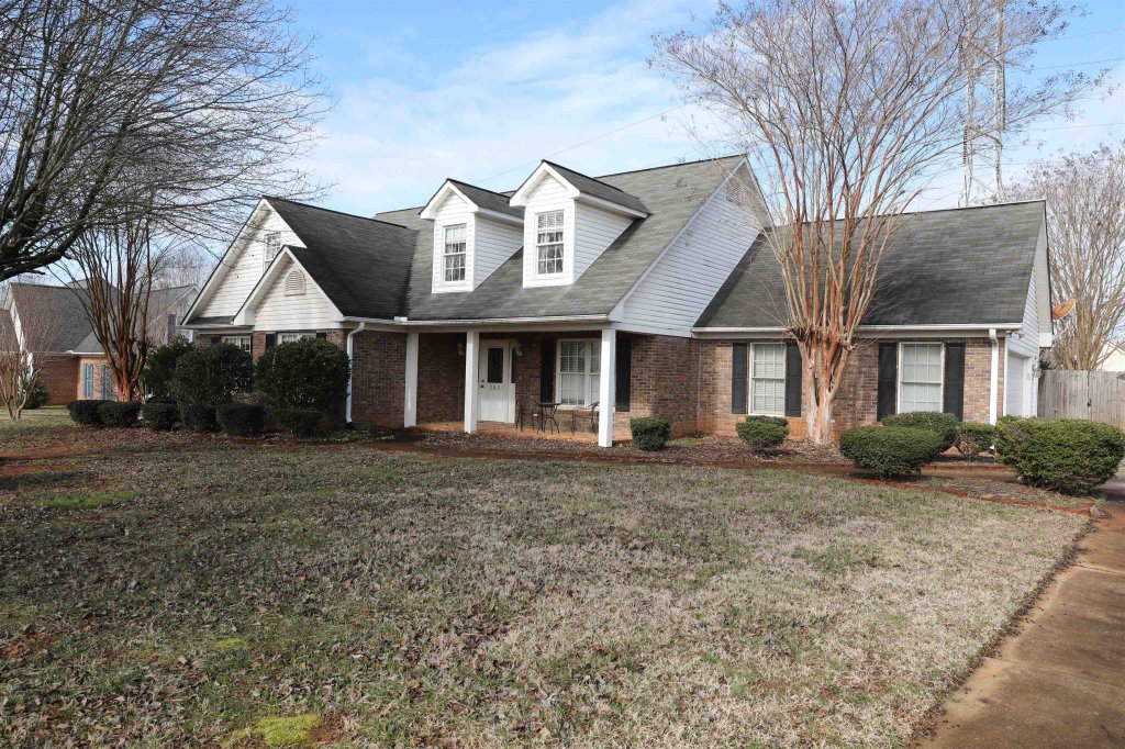 282 Hunters Pointe Drive