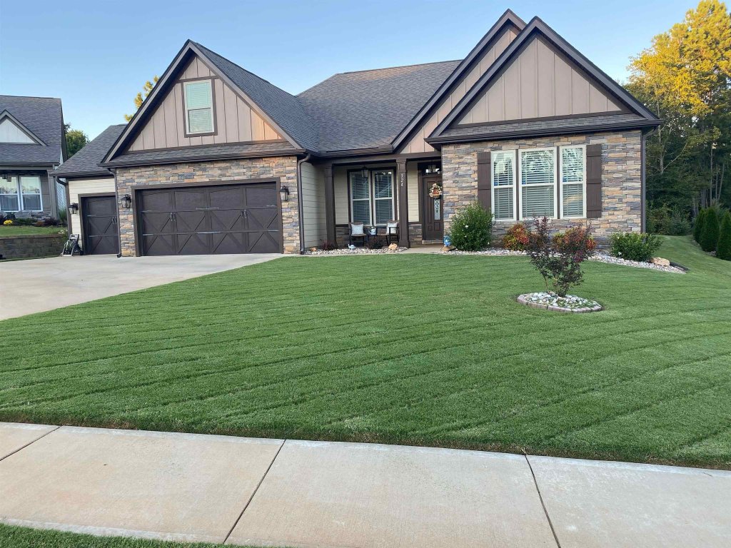 324 Holly Oaks Lane