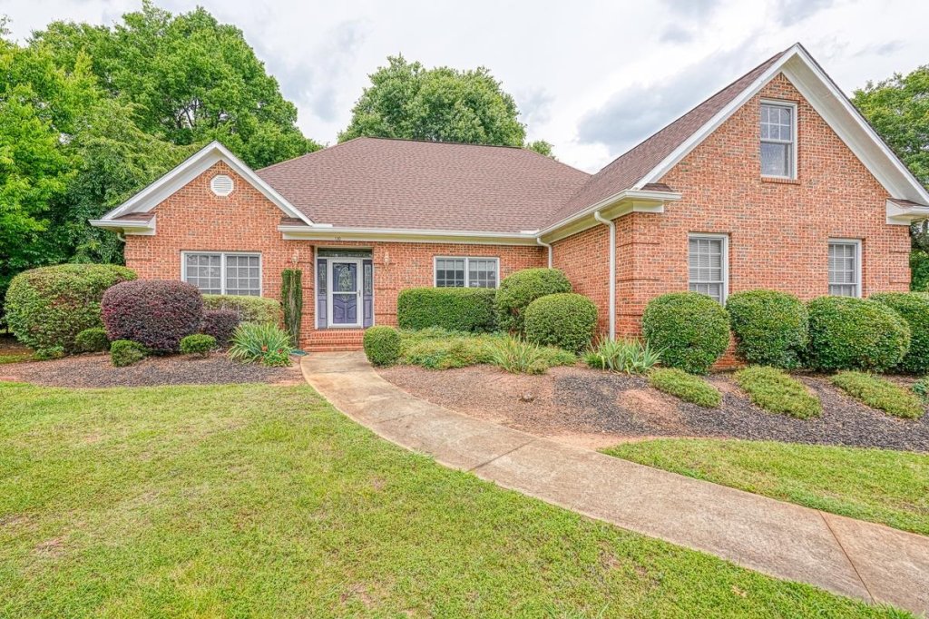 110 N Bennington Drive