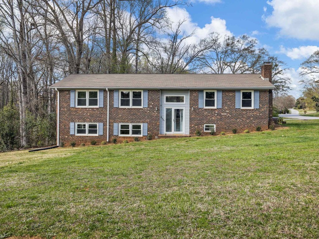 610 Mountainbrook Dr