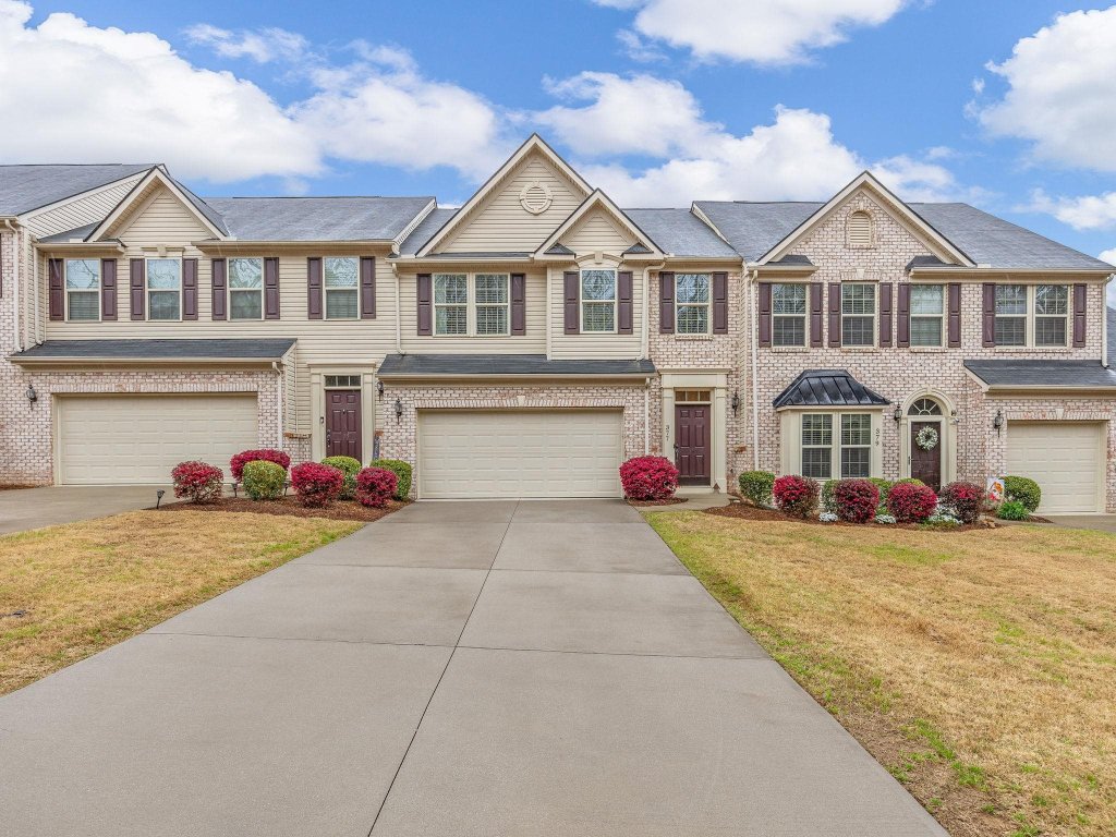 377 Bellerive Dr
