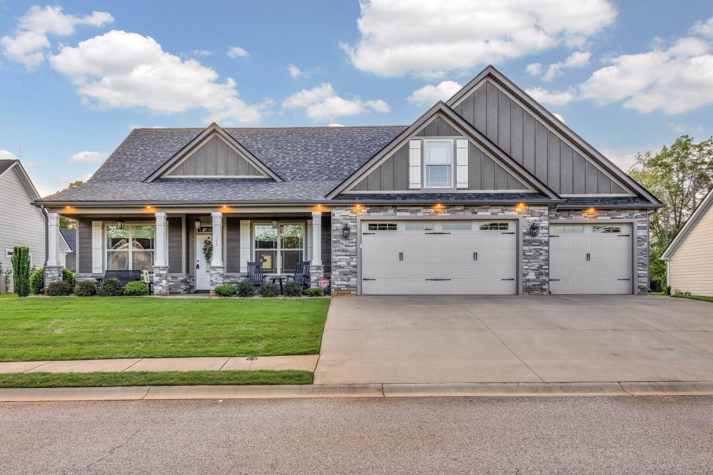 143 Southern Oaks Drive