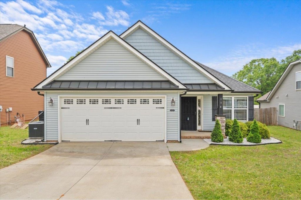 134 Tiara Ridge