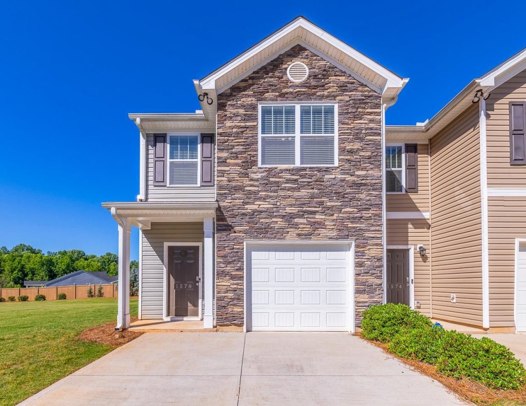 1578 Katherine Court