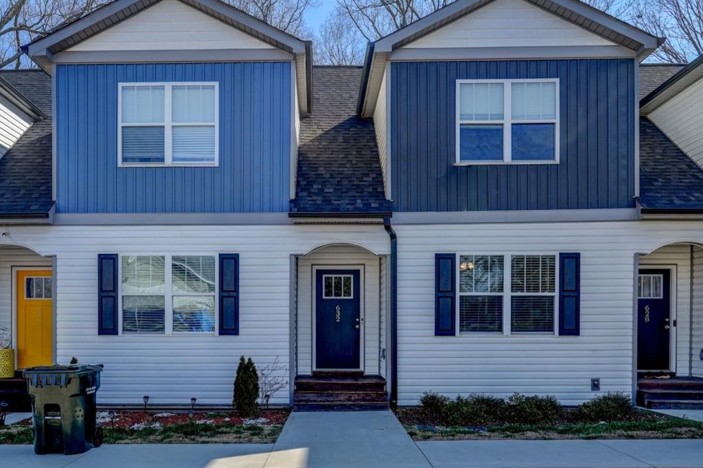 632 Forest Creek Circle