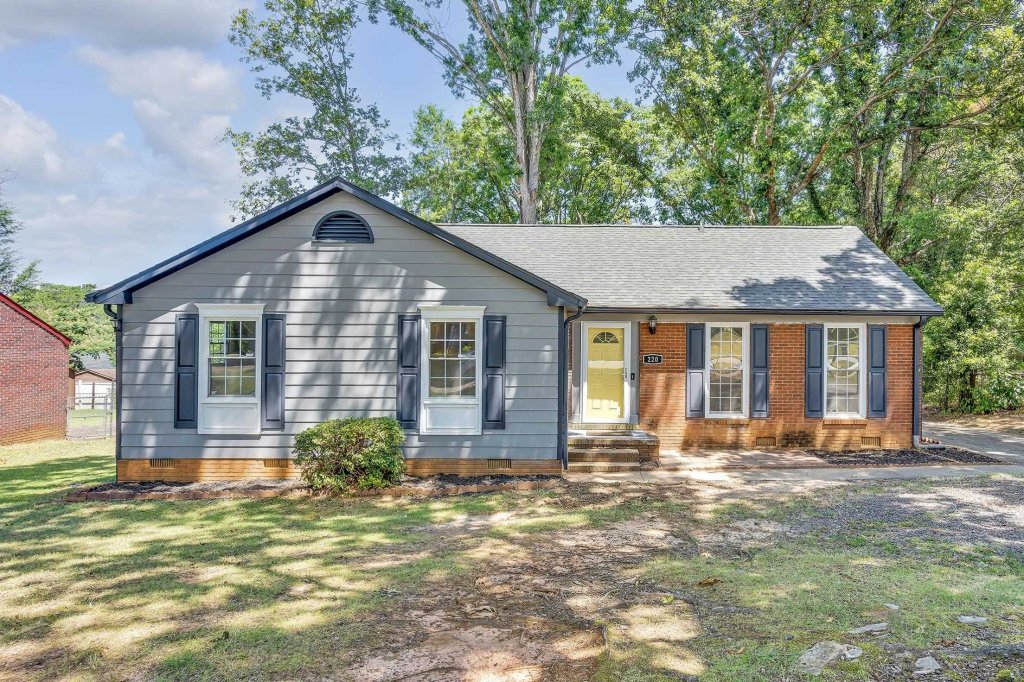 220 Willow Oaks Drive