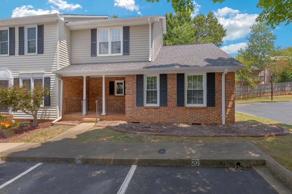 20 Somersett Drive