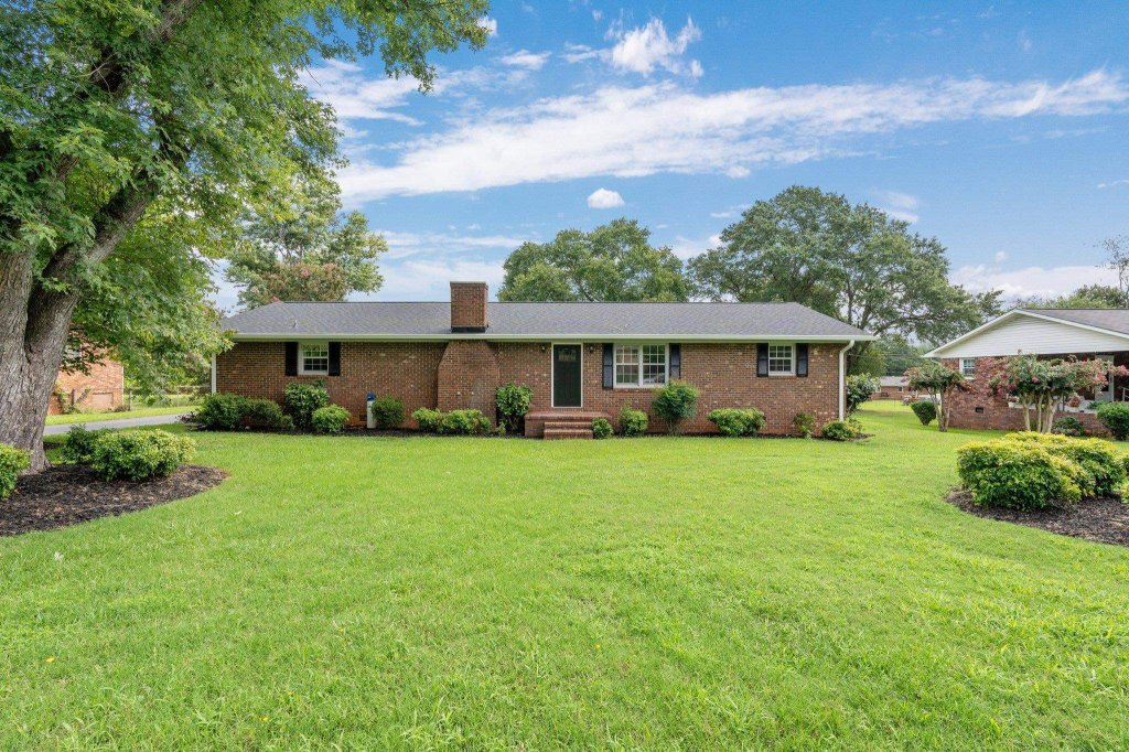 110 Scenic Circle