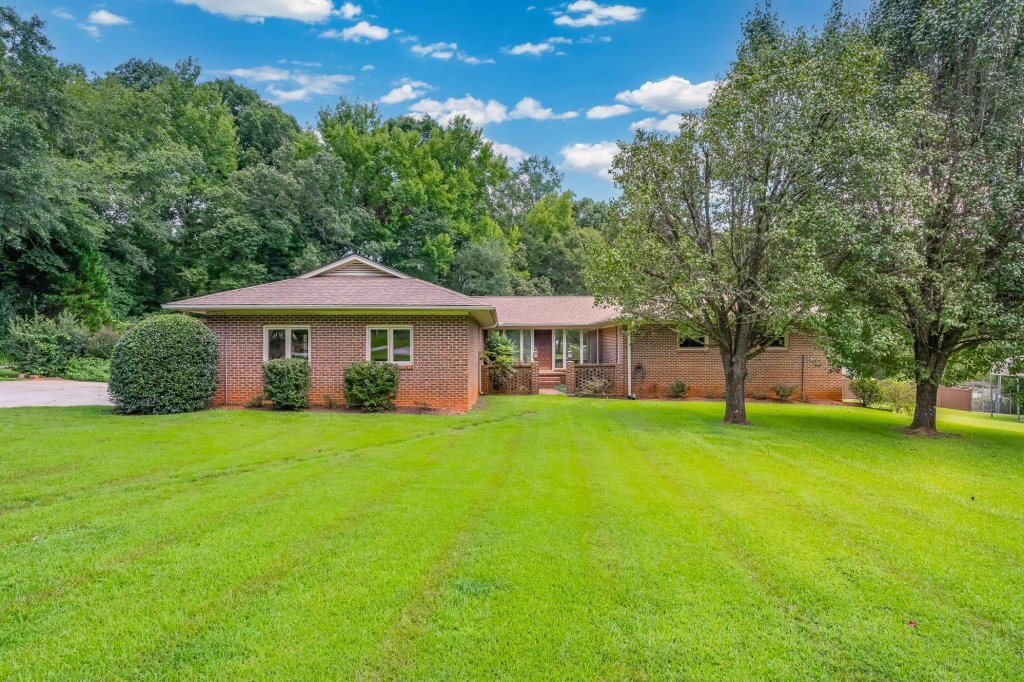 134 Kingswood Circle