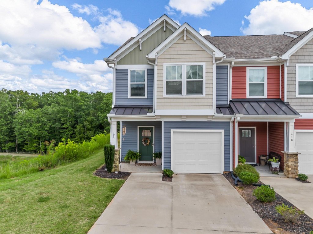 422 Hague Dr.